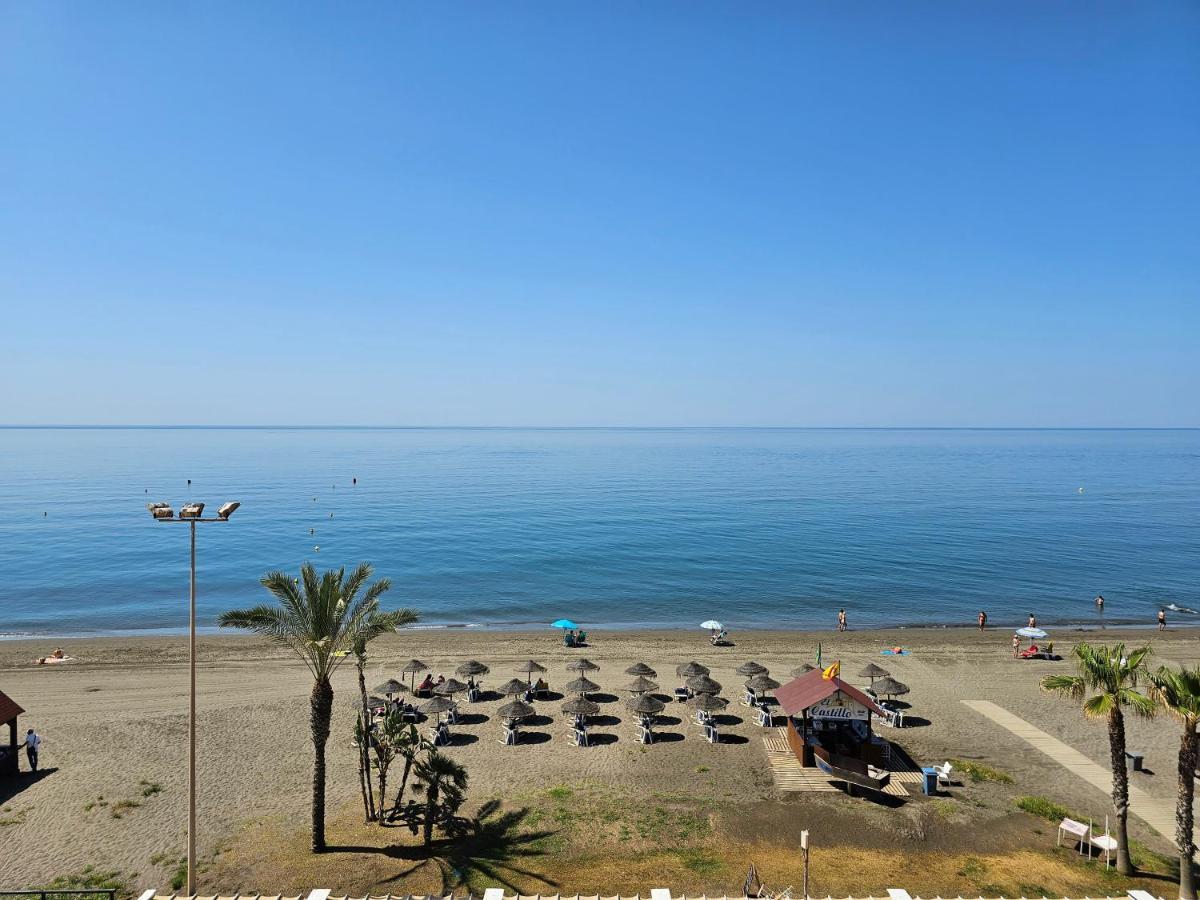 Primera Linea De Playa Con Vistas Al Mar Rincón de la Victoria Екстериор снимка